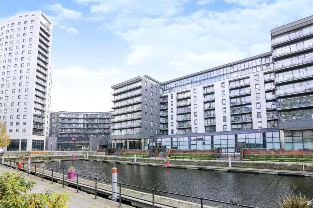 Deluxe City Modern Apt&Free Parking No Balcony Leeds  Bagian luar foto