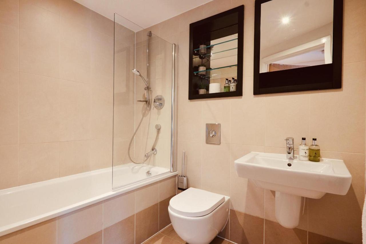 Deluxe City Modern Apt&Free Parking No Balcony Leeds  Bagian luar foto